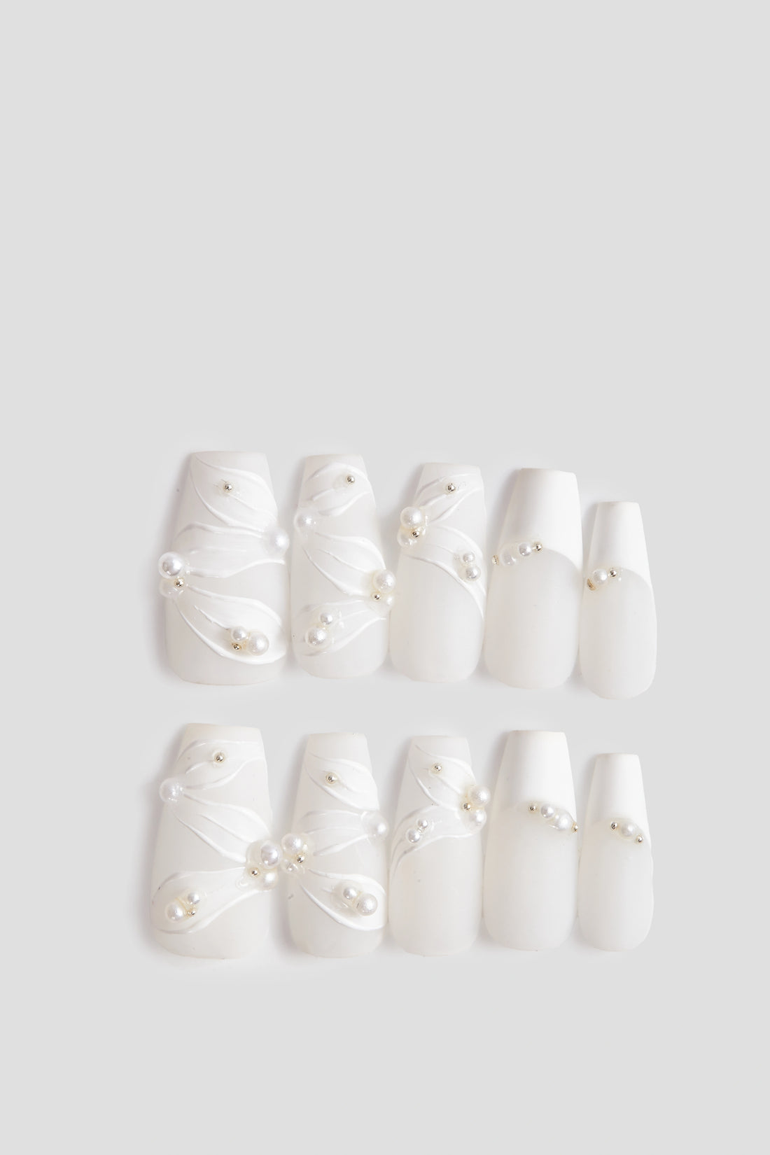 Blanche (White)